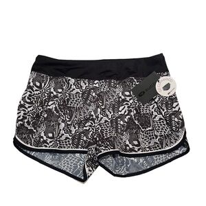NWT SUGOI Fusion 4 inch Short in Black and White Floral